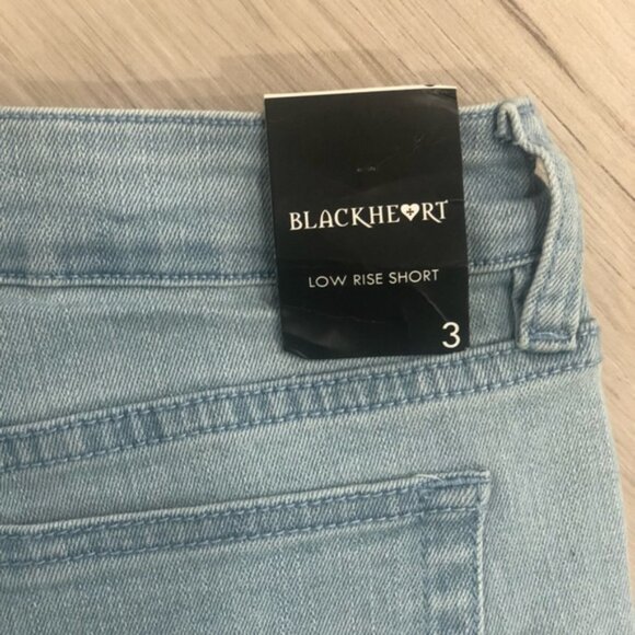 NWT Hot Topics BlackHeart Jean Shorts - Picture 5 of 14